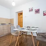 Central Apartments Apartman Brassó