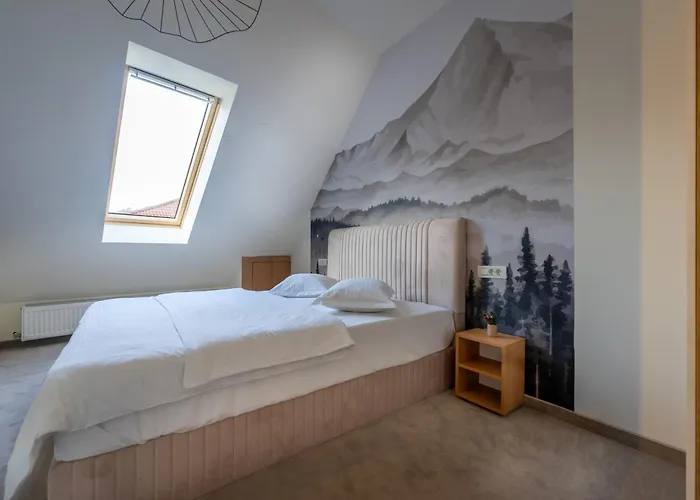 아파트 Central Apartments