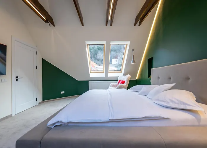 아파트 Central Apartments 브라쇼브