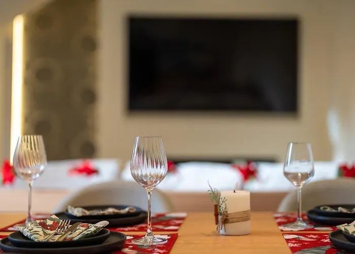 Central Apartments *